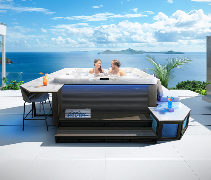 Calspas hot tub being used in a family setting - Hollywood